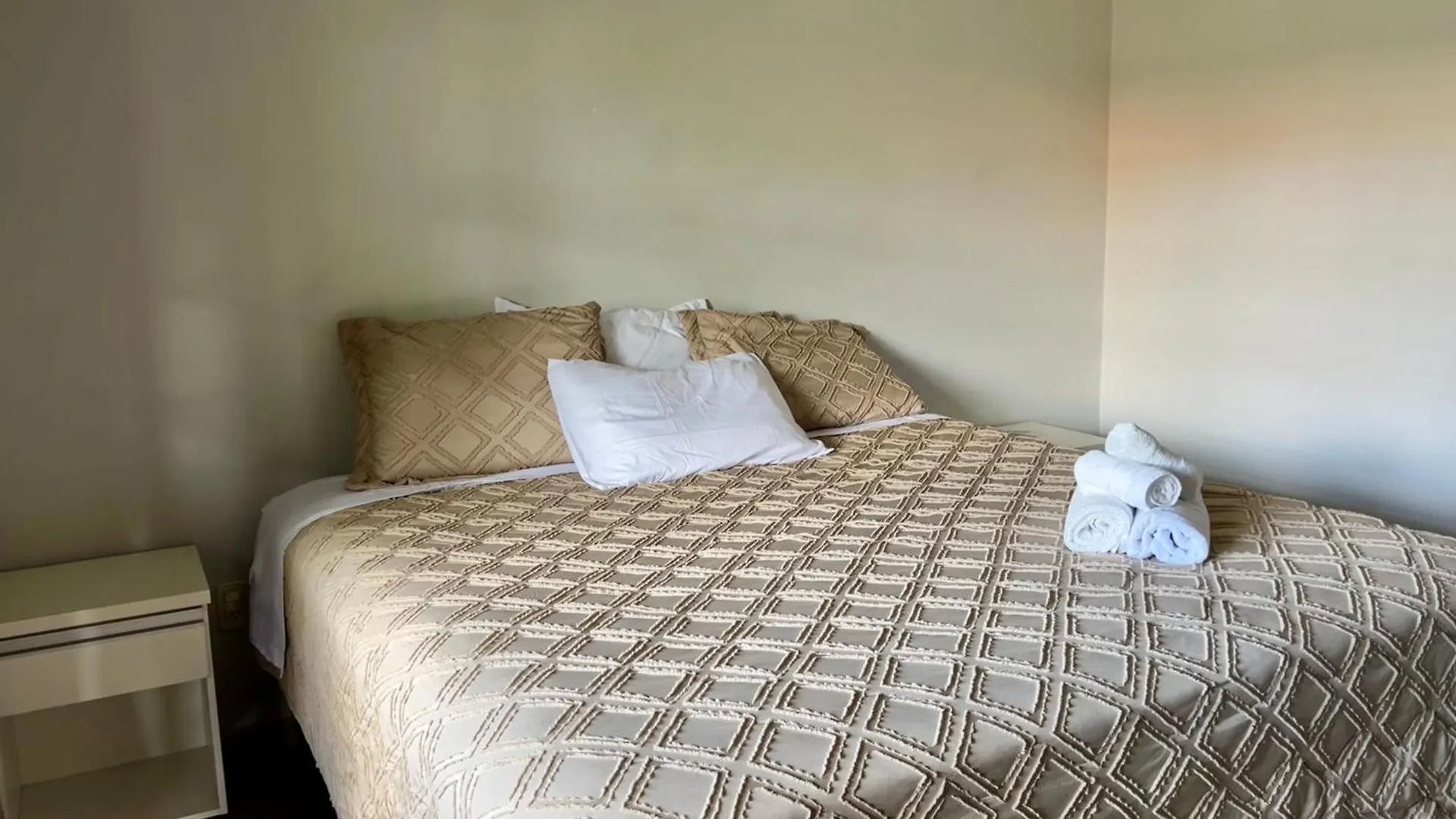 Casa Espacosa Com Sala De Jogos Interna E Externa Florianopolis